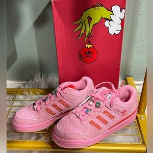 New ADIDAS Forum Low
 "The Grinch - Cindy Lou Who" sneakers